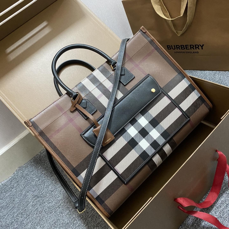 B**rry shopping bags